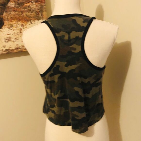 Flag nor fail Camo cake crop top retired rare workout gear tank top camouflage - Picture 14 of 15